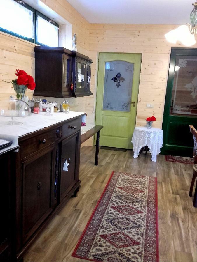Hotel Sasfeszek Vendeghaz Zirc Zewnętrze zdjęcie