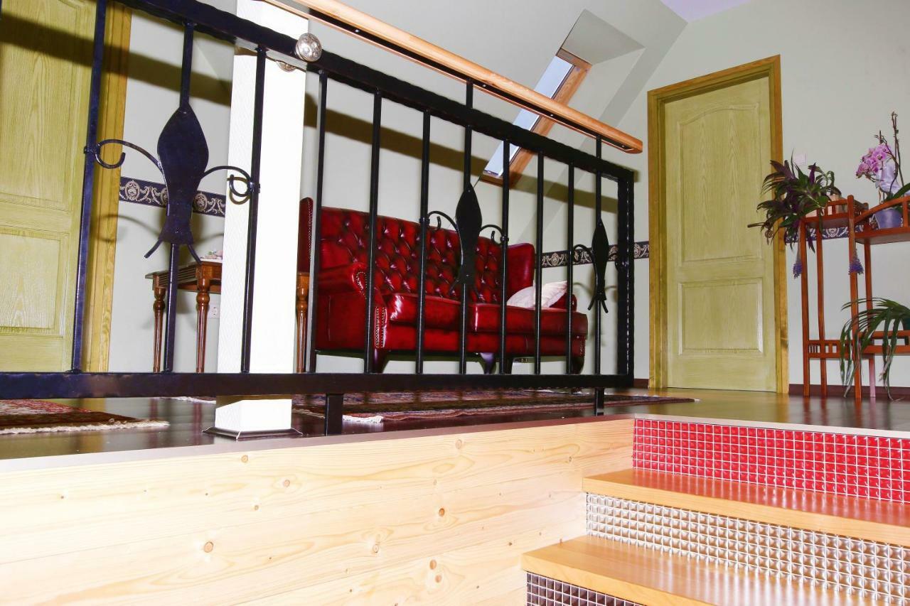 Hotel Sasfeszek Vendeghaz Zirc Zewnętrze zdjęcie