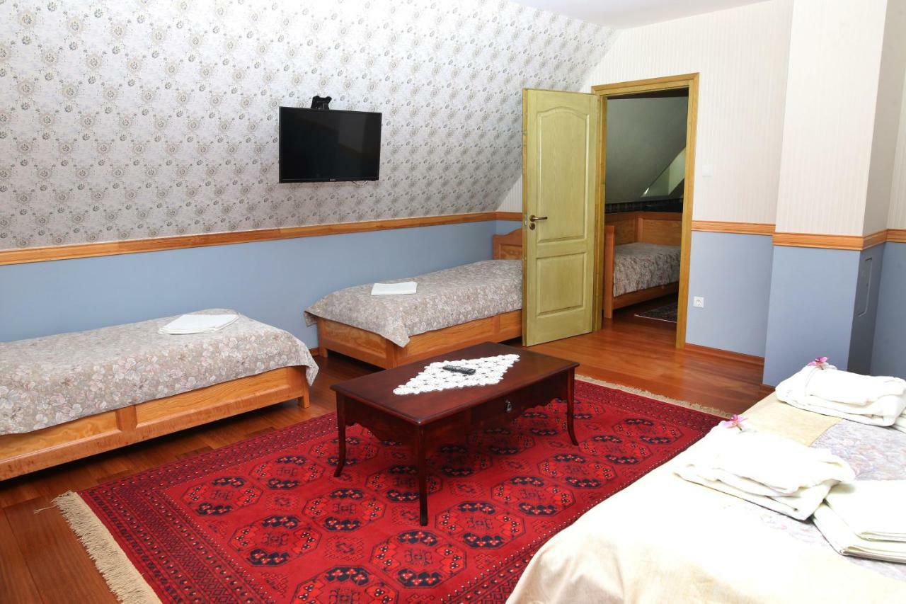 Hotel Sasfeszek Vendeghaz Zirc Zewnętrze zdjęcie